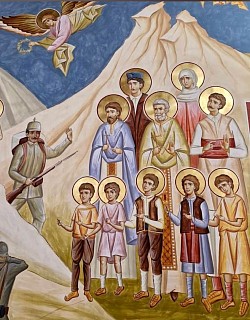 Freske sa prikazima svetih mučenika u donjim zonama naosa hrama na Zlatiboru